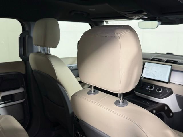 2023 Land Rover Defender 130 SE