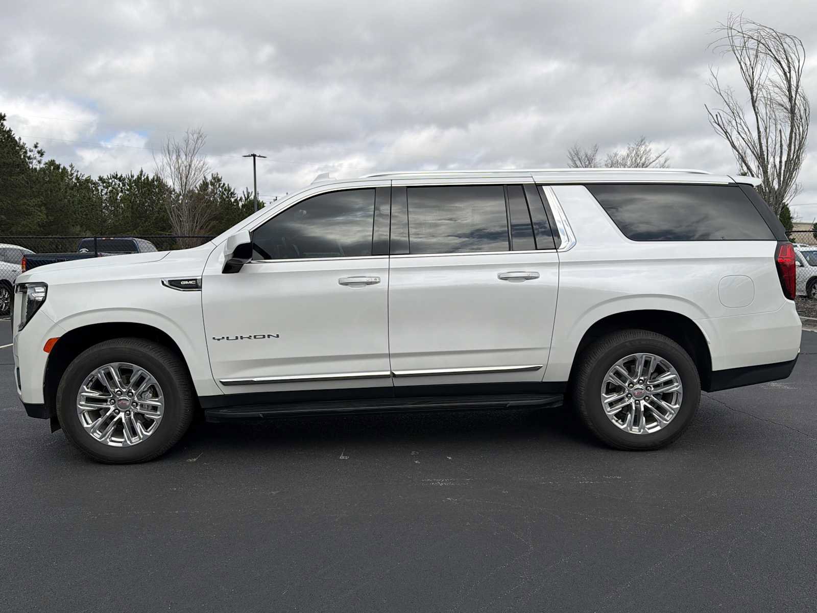 2023 GMC Yukon XL SLT