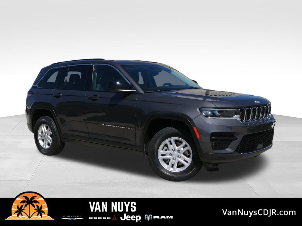 Used 2023 Jeep Grand Cherokee Laredo