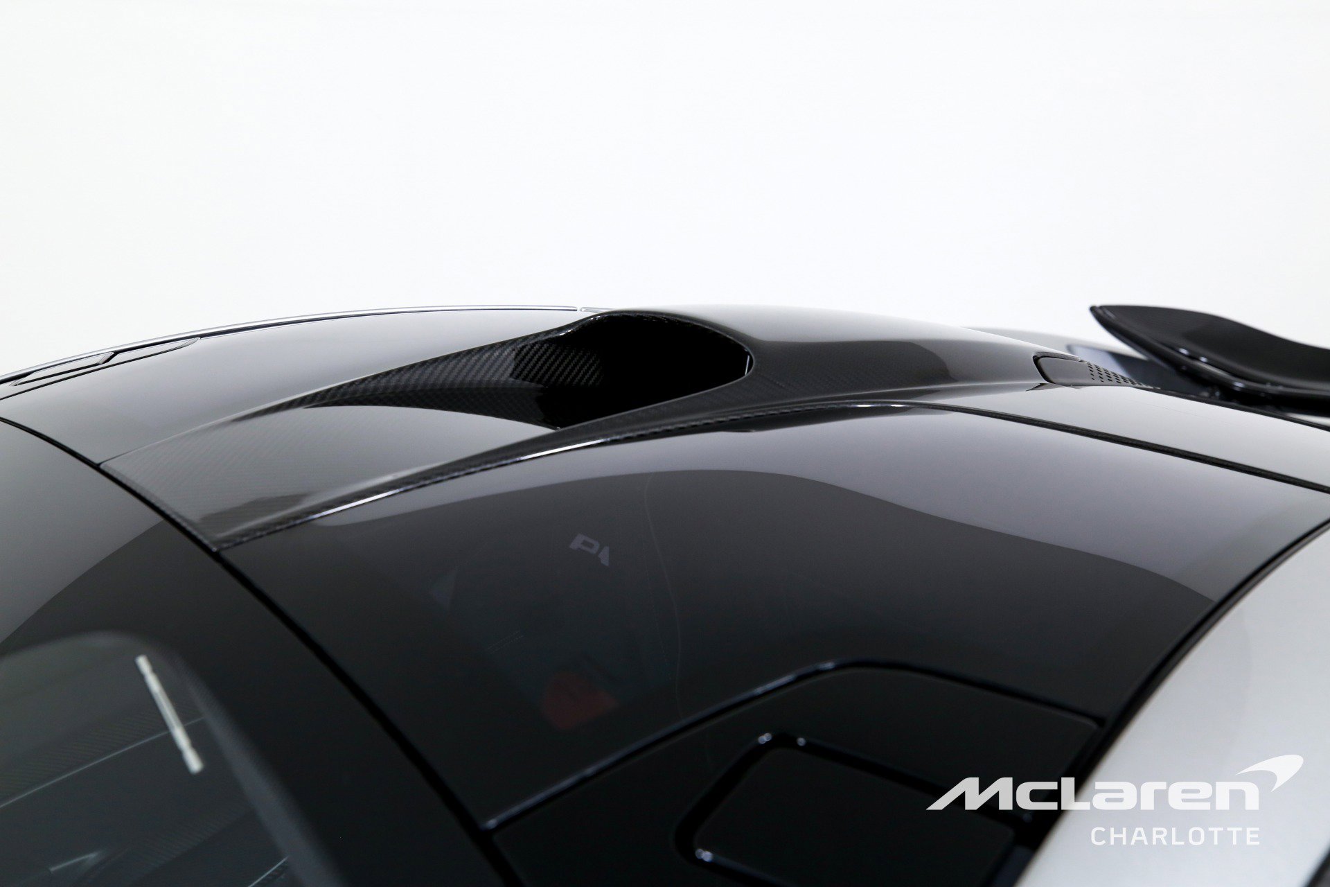 Used 2015 McLaren P1 photo 35