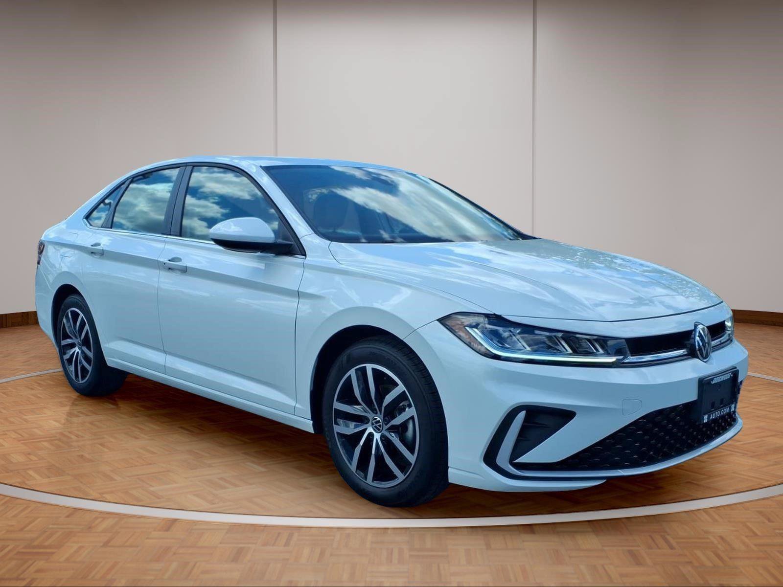 Used 2025 Volkswagen Jetta SE