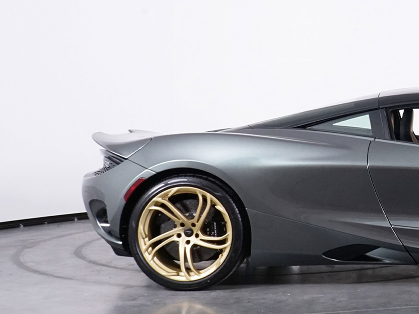 New 2026 McLaren 750S photo 15
