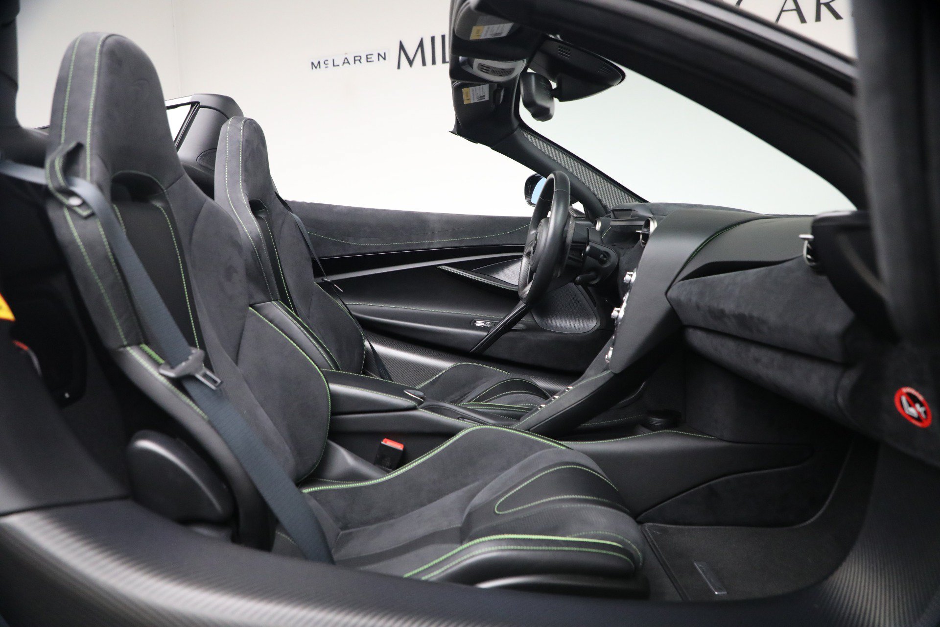 Used 2020 McLaren 720S Performance photo 31