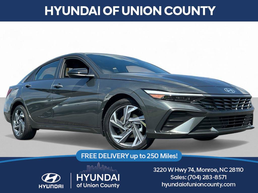 Used 2025 Hyundai Elantra Sport w/ Cargo Package