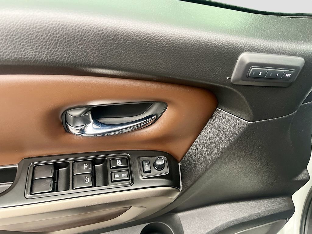 2024 Nissan Titan Platinum Reserve