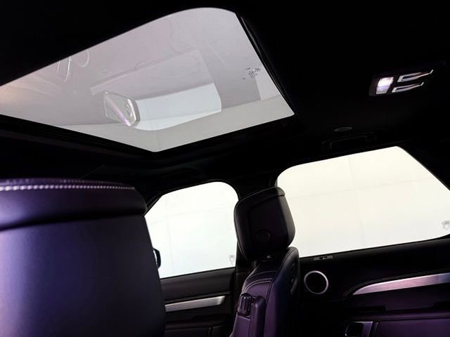 2025 Land Rover Discovery Dynamic SE