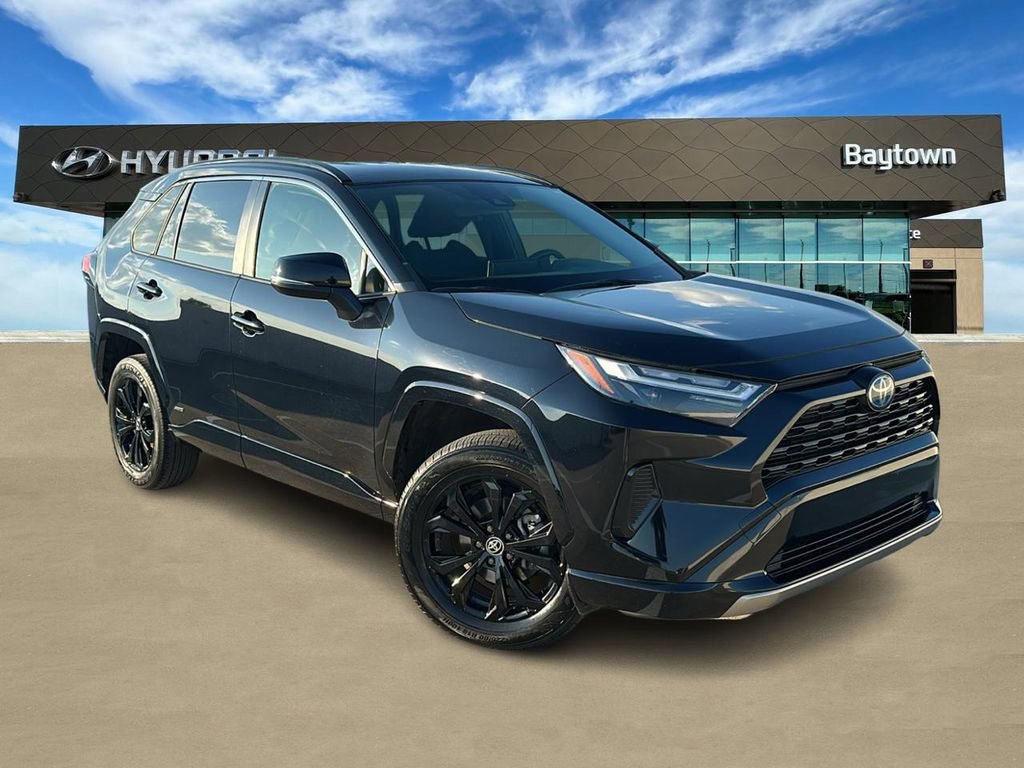 2022 Toyota RAV4 Hybrid SE