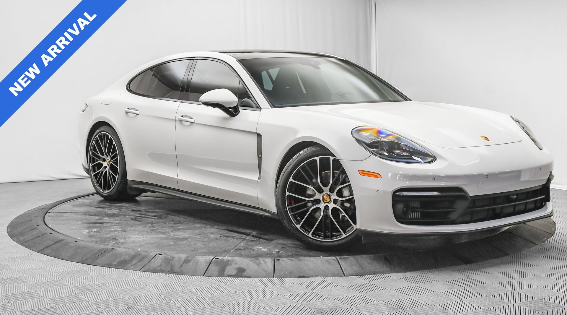 Used 2022 Porsche Panamera Platinum Edition