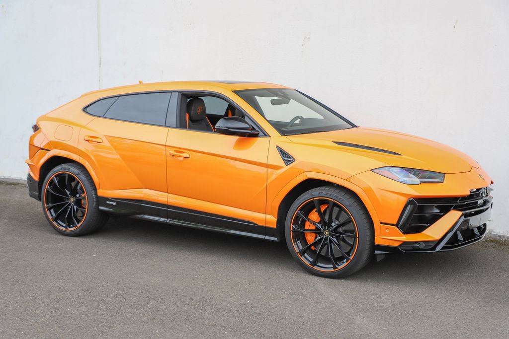 Used 2024 Lamborghini Urus S