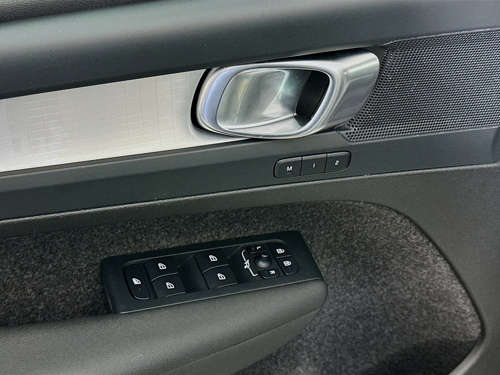 2025 Volvo Xc40 B5 Core