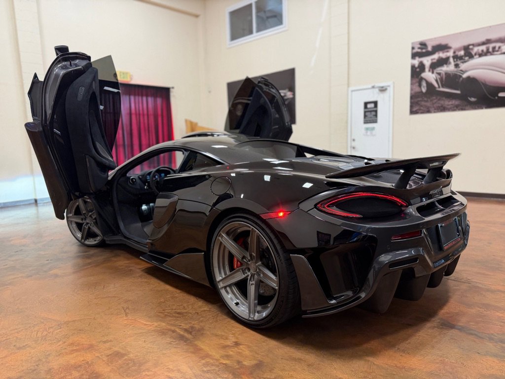 Used 2019 McLaren 600LT photo 2