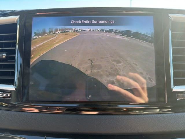 2023 Chrysler Pacifica Touring-L