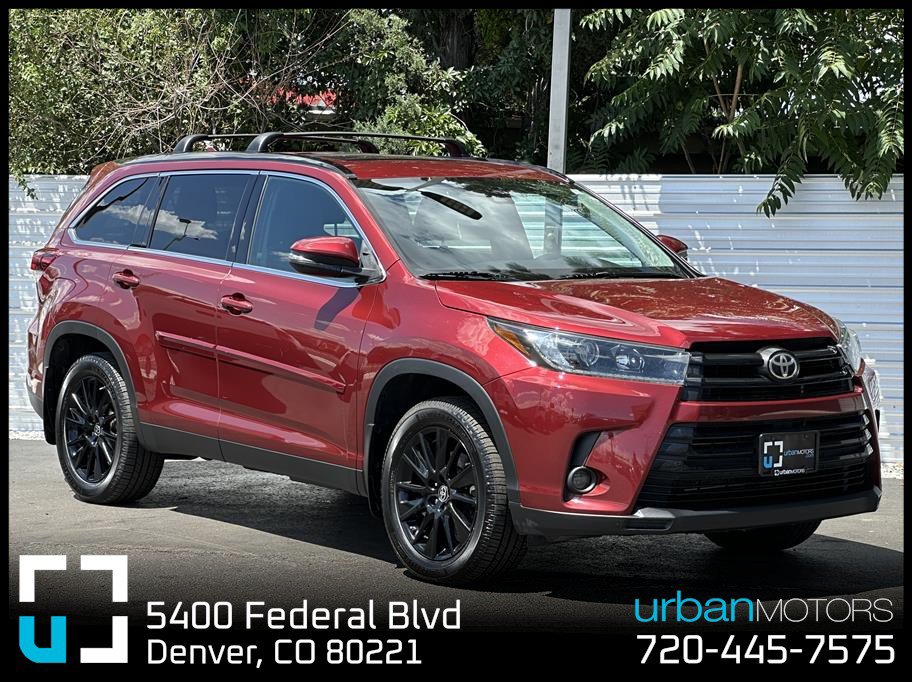Used 2019 Toyota Highlander SE