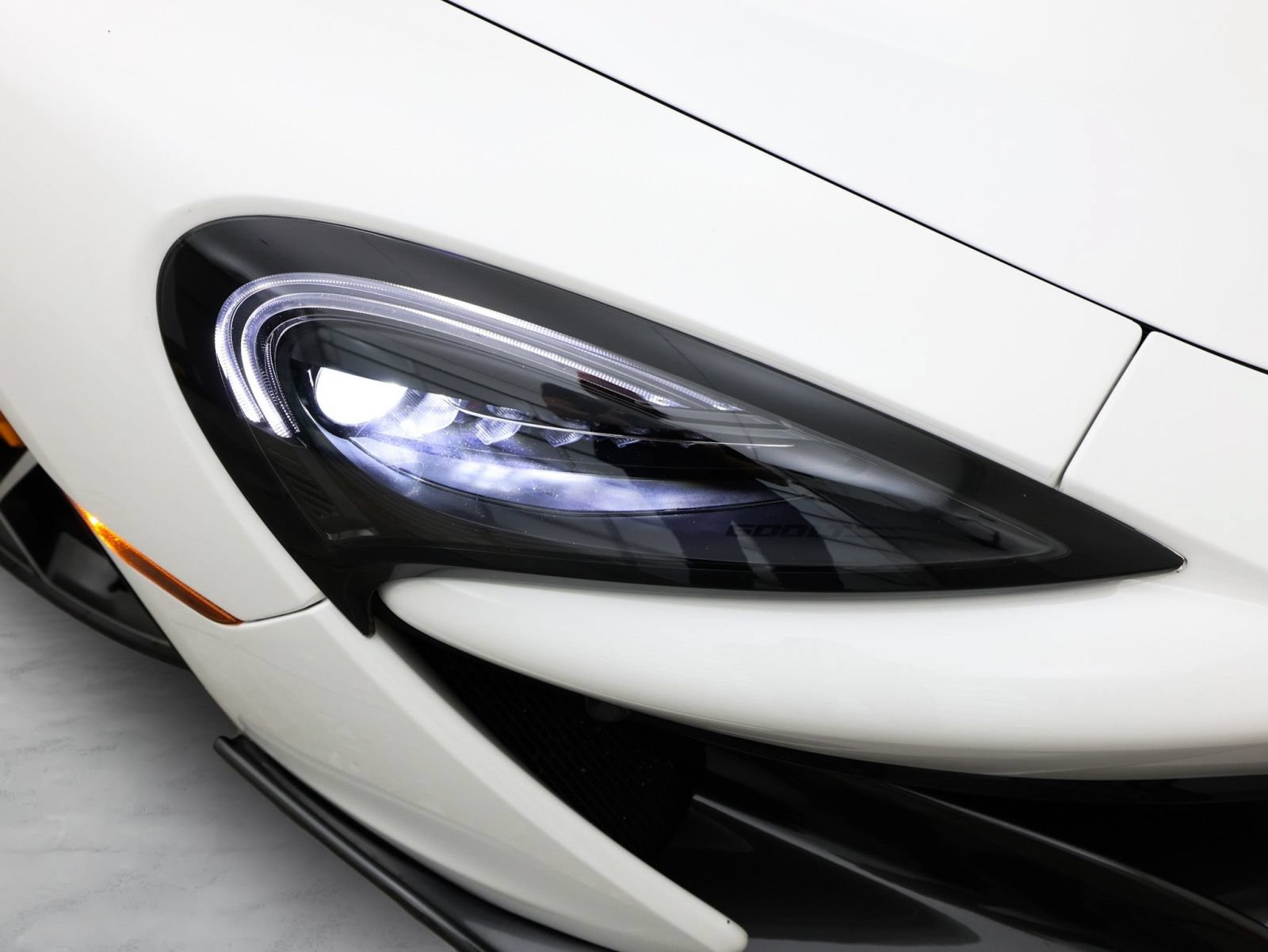 Used 2020 McLaren 600LT Spider photo 35