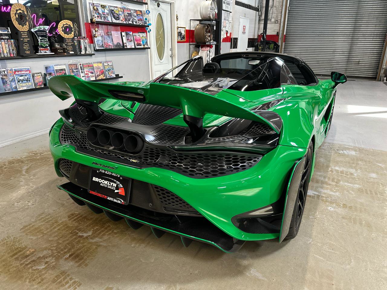 Used 2022 McLaren 765LT photo 6