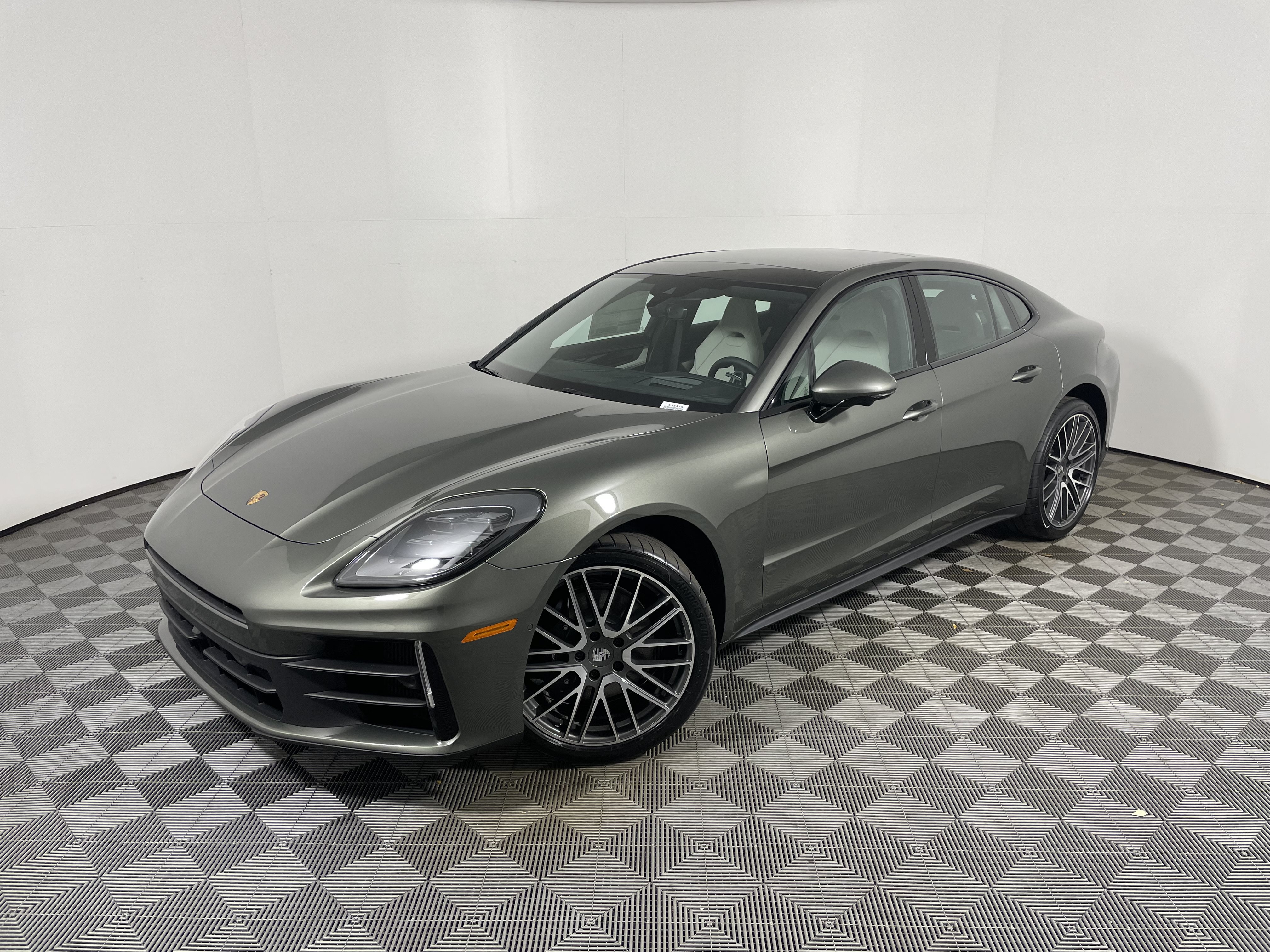New 2026 Porsche Panamera