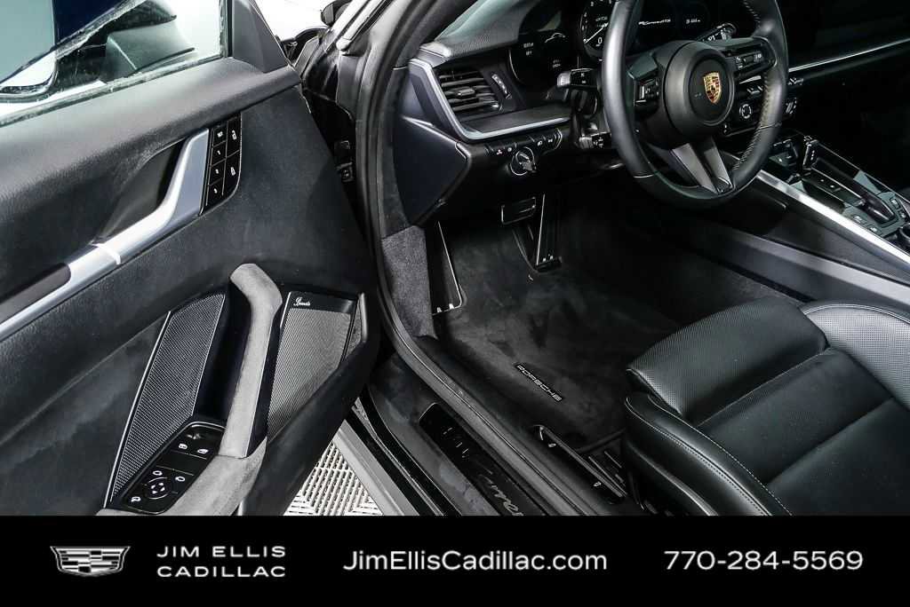 2024 Porsche 911 Carrera GTS