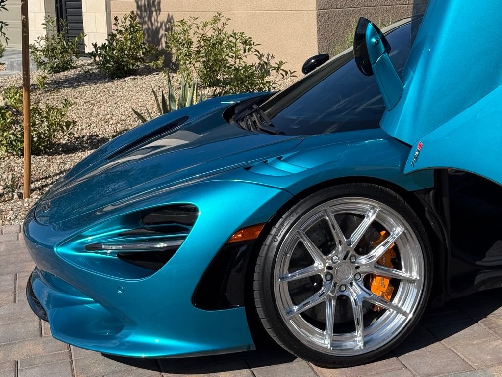 Used 2024 McLaren 750S Spider photo 18