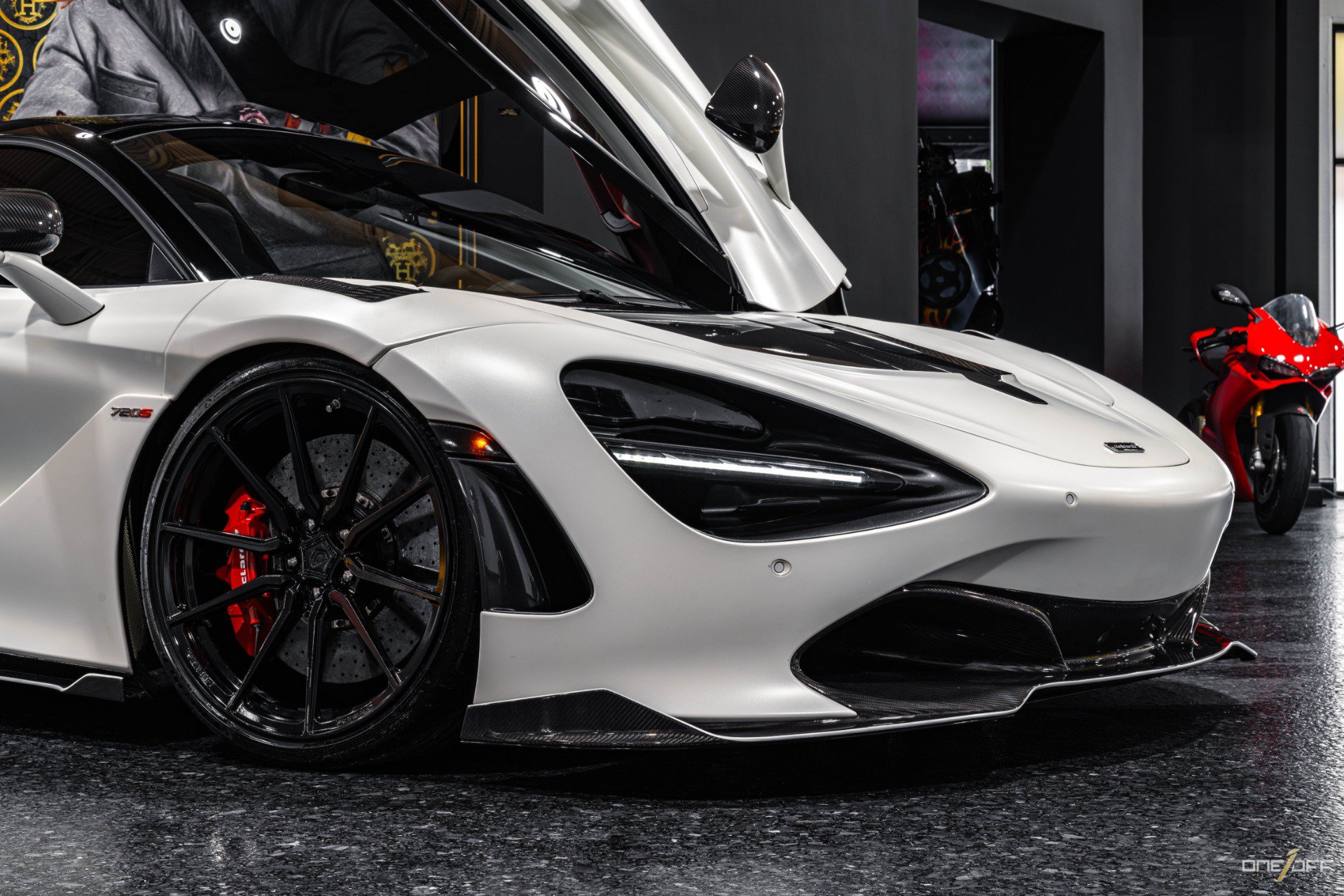 Used 2018 McLaren 720S Performance photo 5