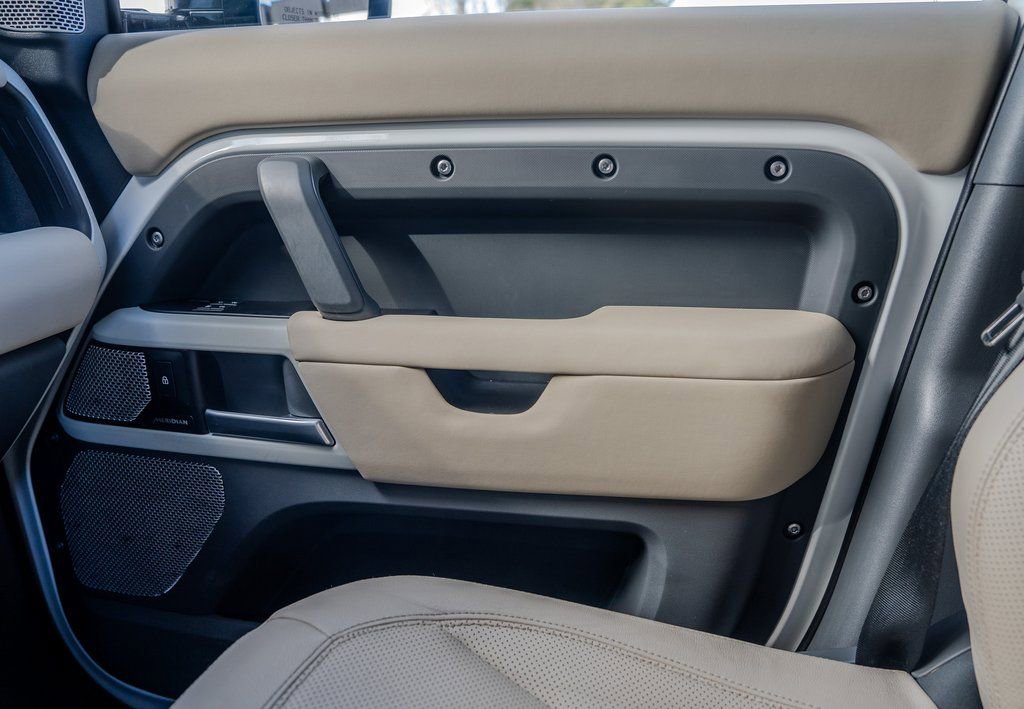 2024 Land Rover Defender 130 S