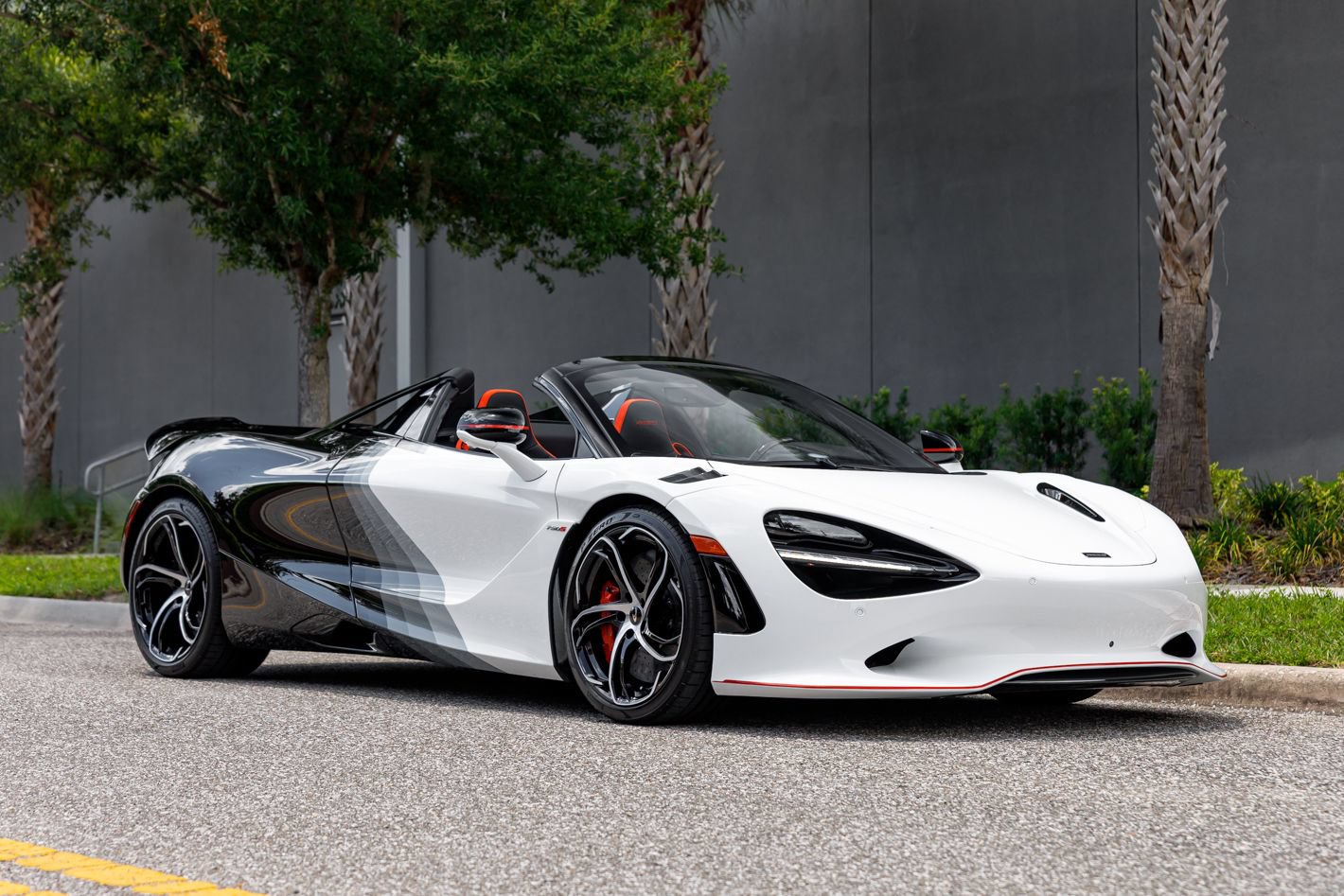 Used 2024 McLaren 750S Spider photo 7