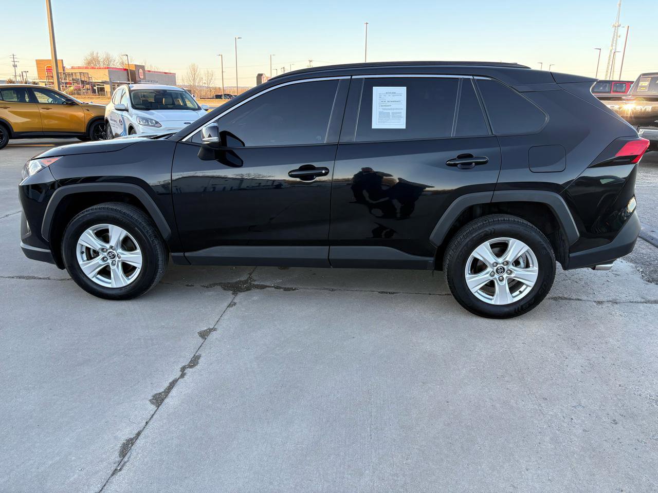 2021 Toyota RAV4 XLE