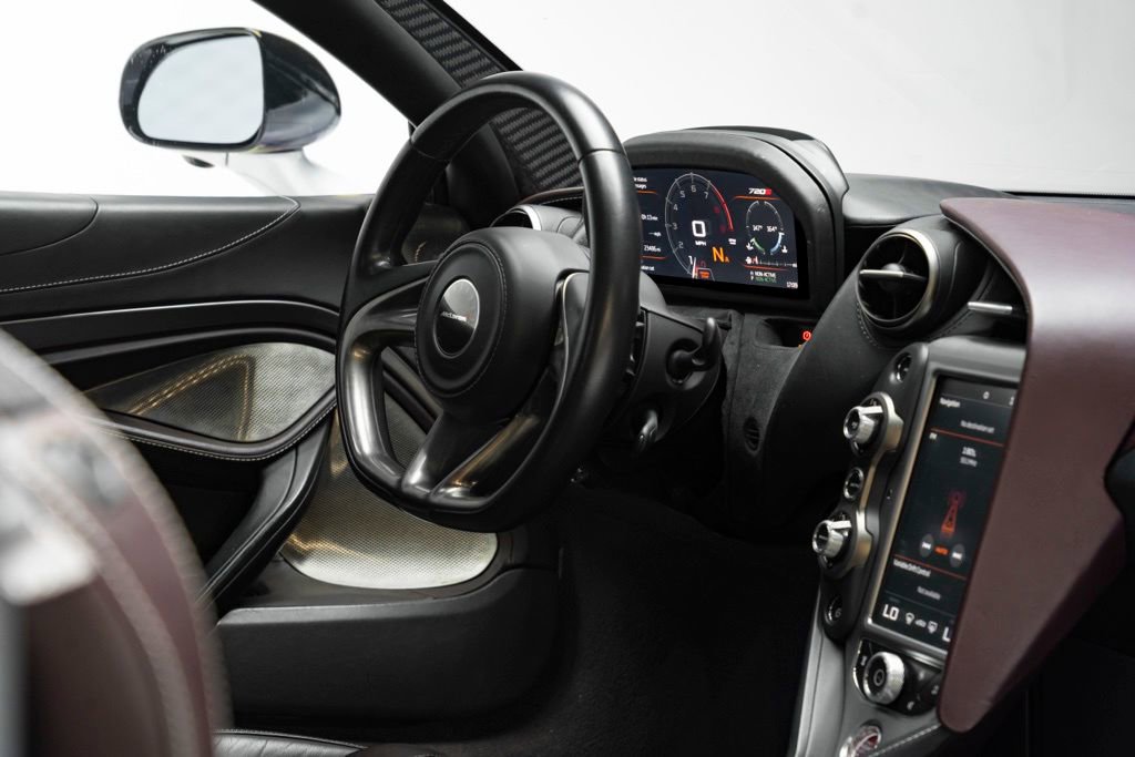 Used 2018 McLaren 720S Performance photo 36