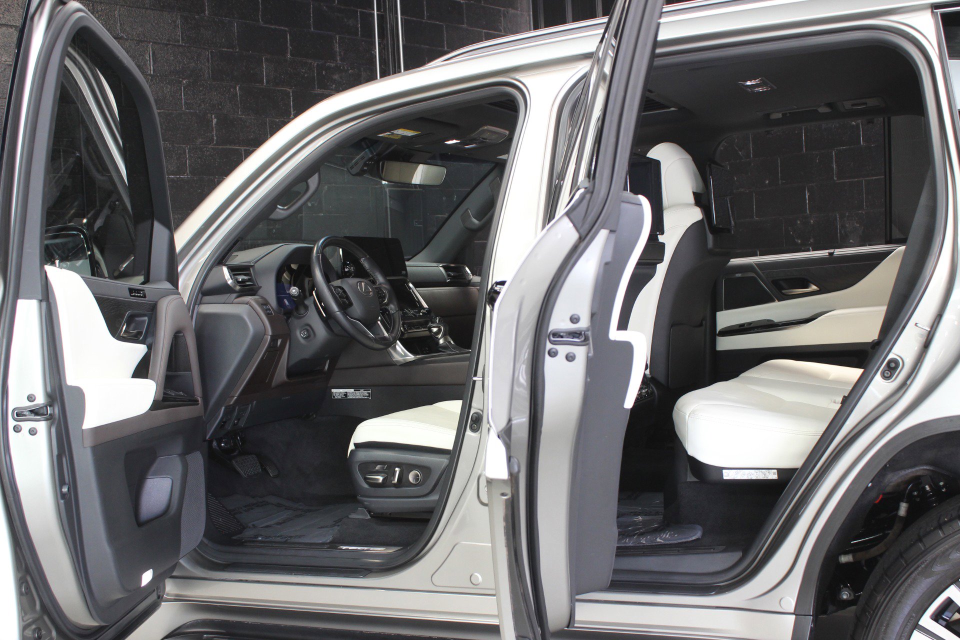 2023 Lexus LX 600 4WD