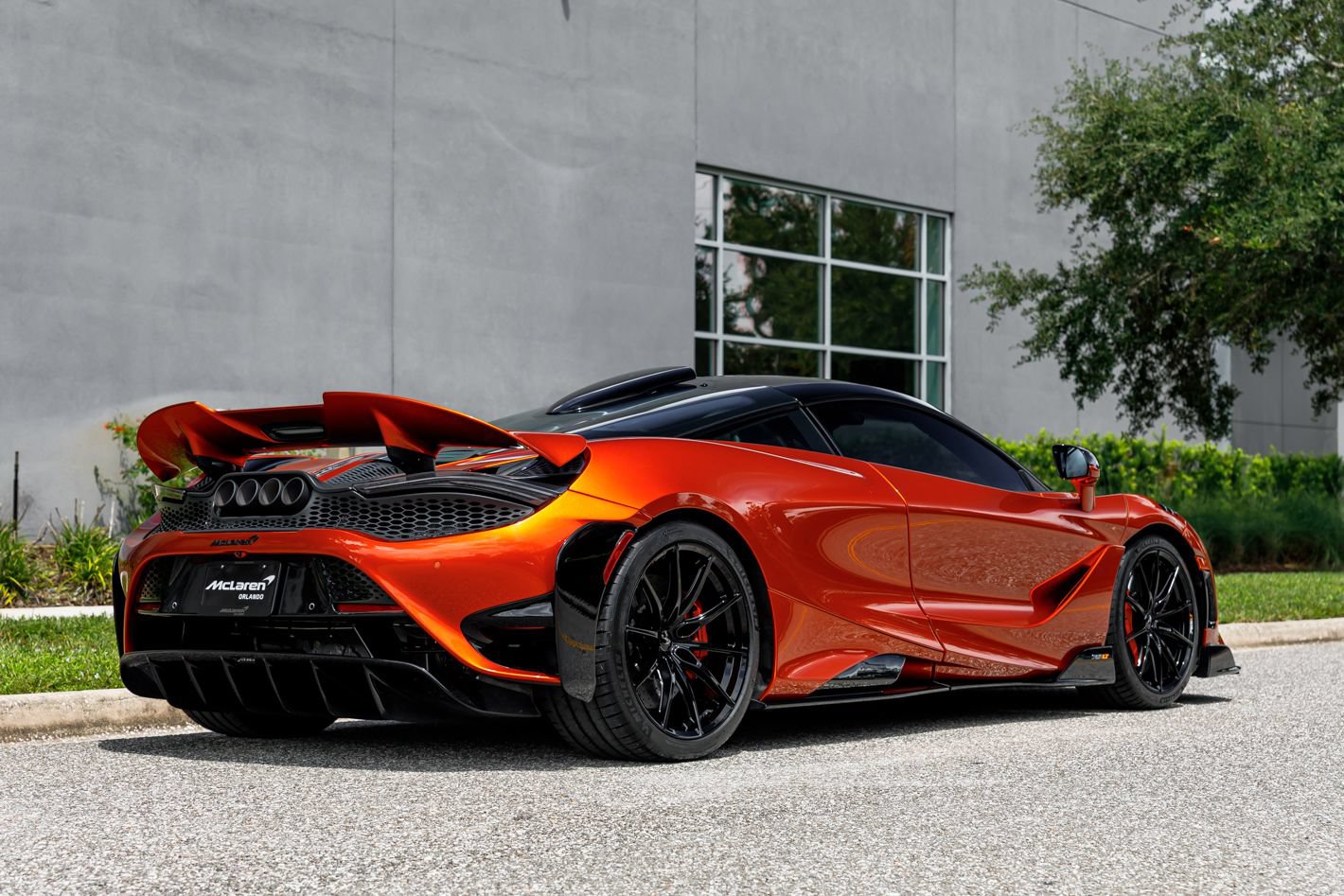 Used 2021 McLaren 765LT photo 7