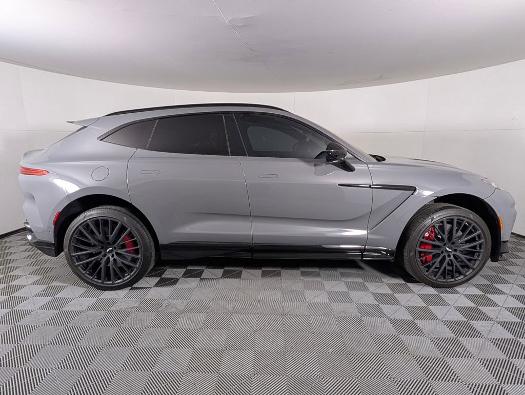 2023 Aston Martin DBX 707