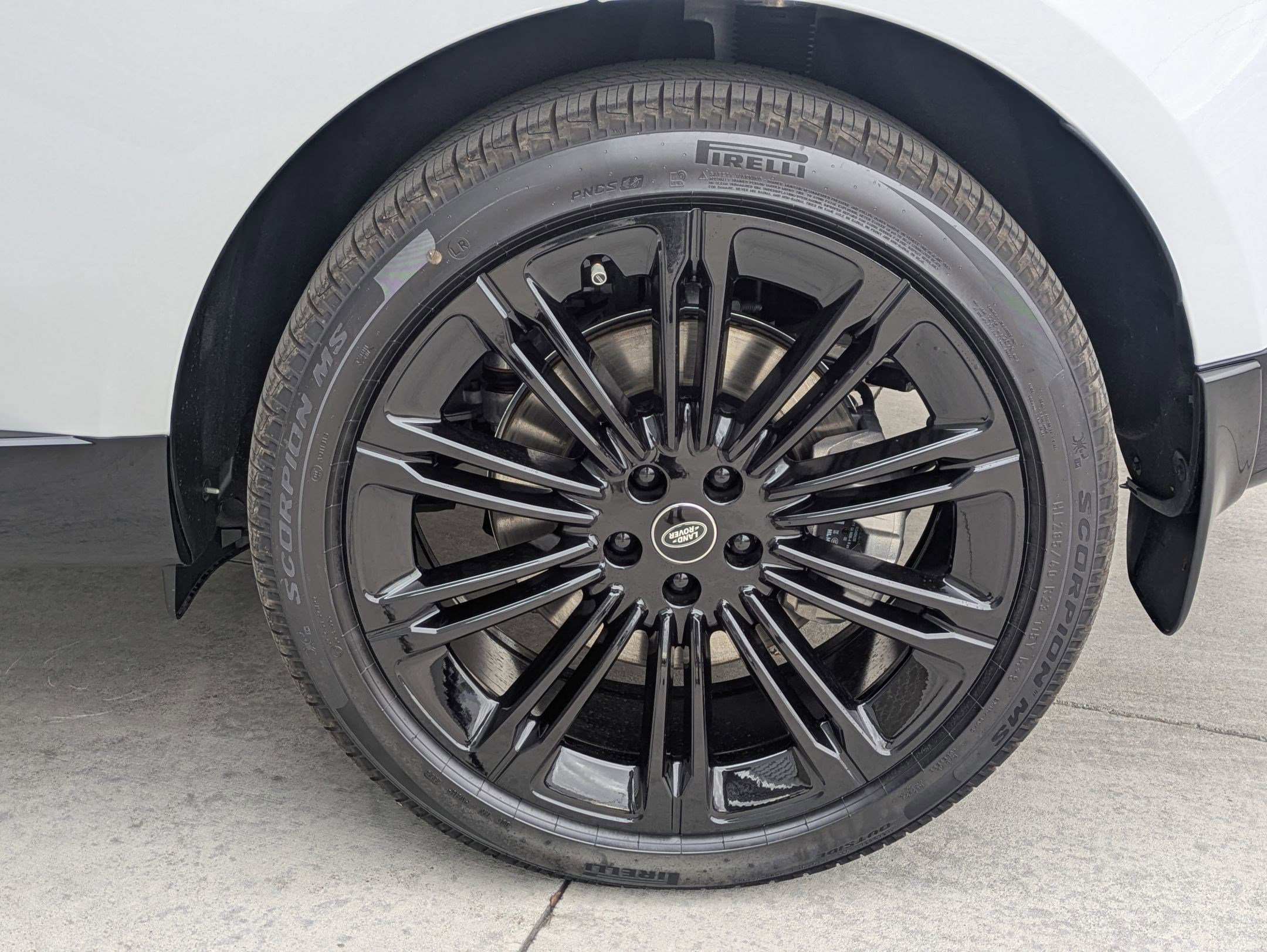 2025 Land Rover Range Rover Long Wheelbase SE