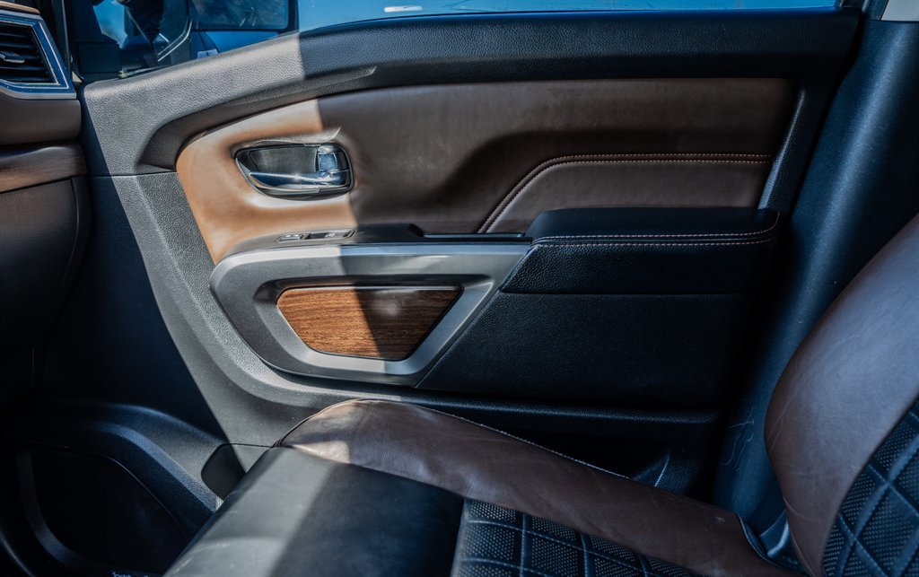 2017 Nissan Titan Platinum Reserve