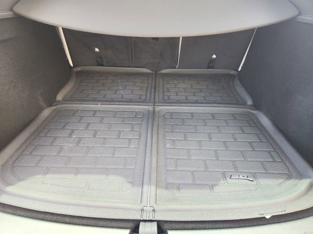 2024 Tesla Model Y Performance