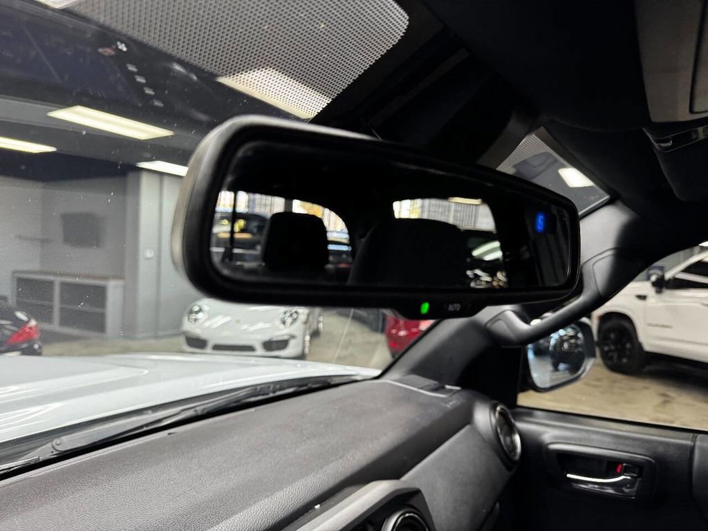 2020 Toyota Tacoma TRD Sport