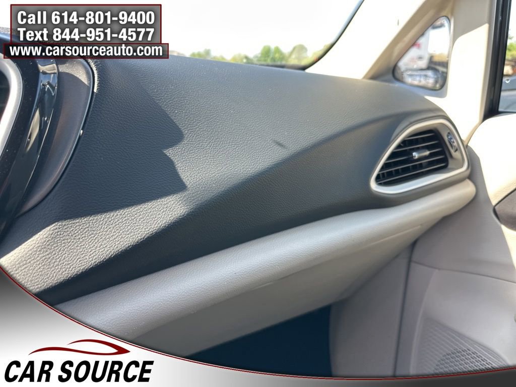 2023 Chrysler Pacifica Touring-L