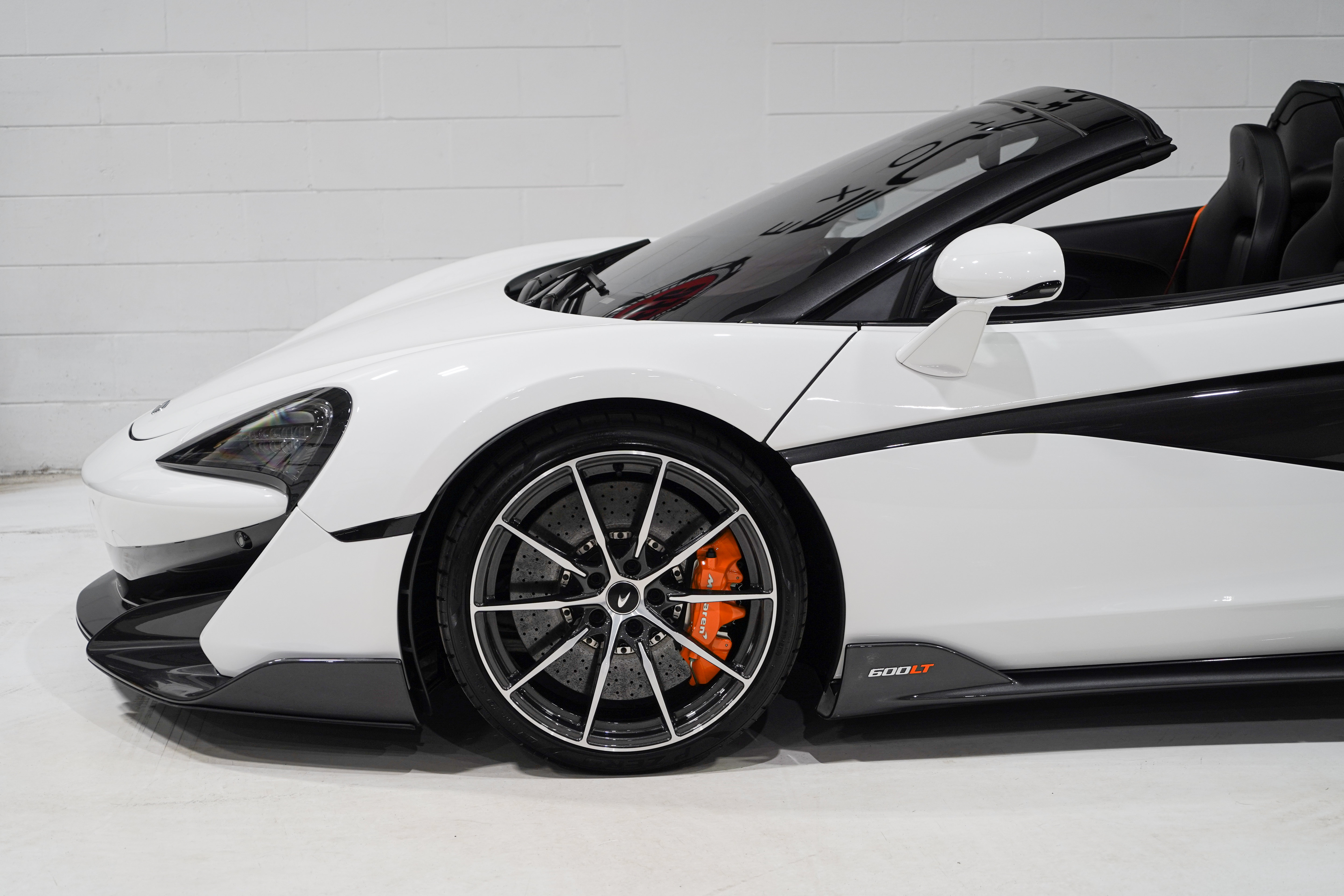 Used 2020 McLaren 600LT Spider photo 36