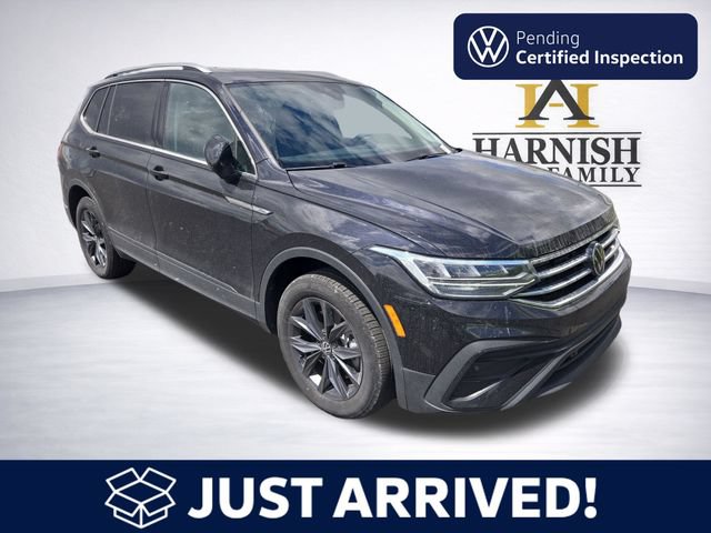Used 2023 Volkswagen Tiguan SE w/ Panoramic Sunroof Package