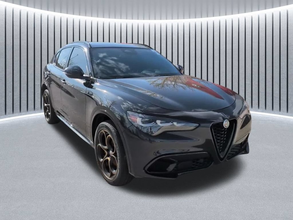 Used 2025 Alfa Romeo Stelvio Sprint