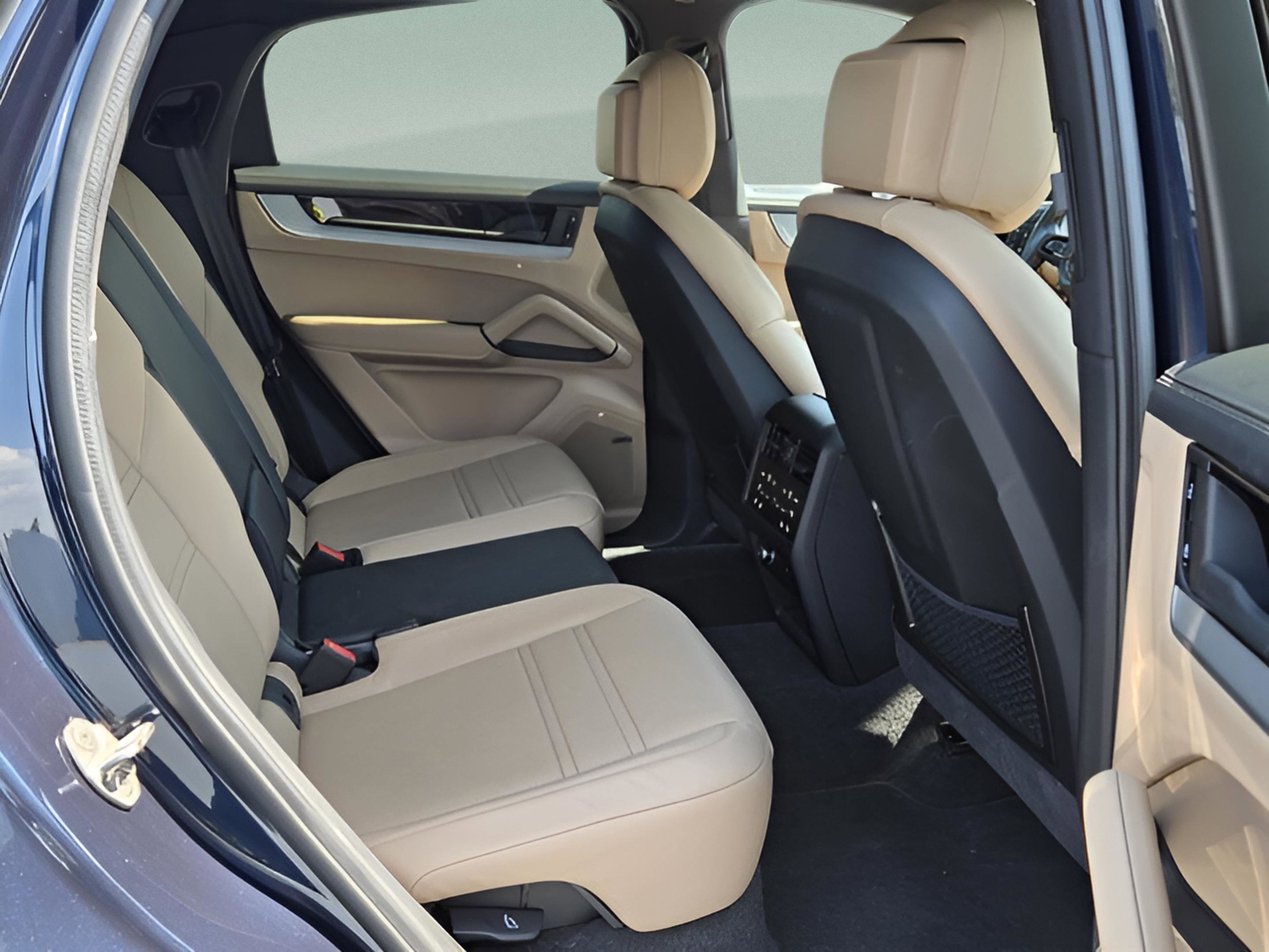 2025 Porsche Cayenne Coupe