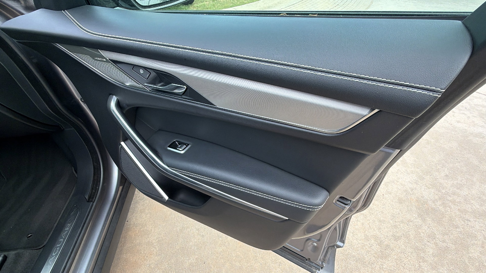 2024 Jaguar F-Pace R-Dynamic S