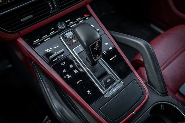 2022 Porsche Cayenne Platinum Edition