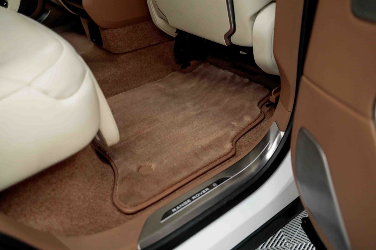 2024 Land Rover Range Rover SV