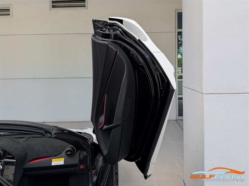 Used 2021 McLaren 720S Performance photo 34