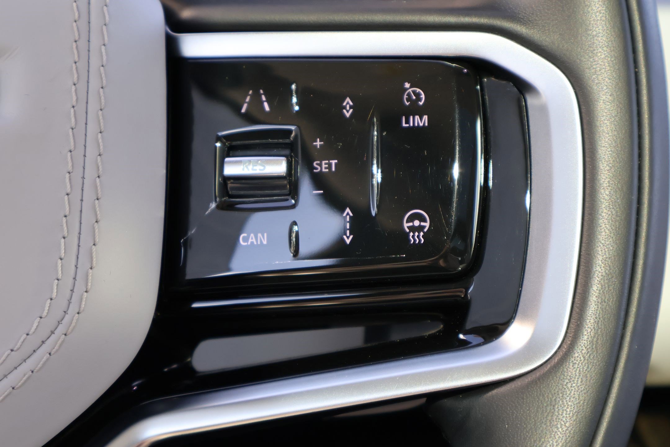 2023 Land Rover Range Rover Sport SE