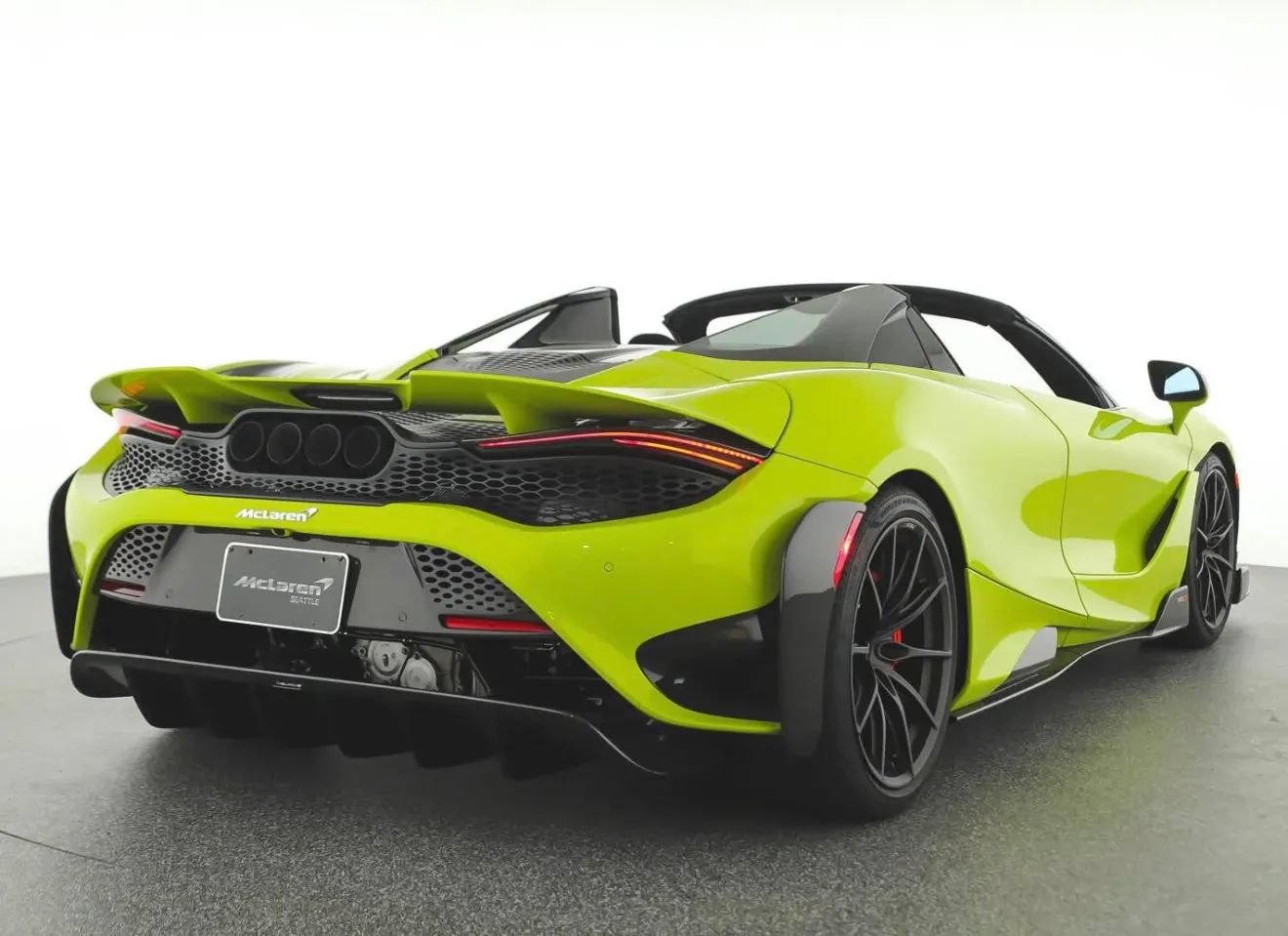 Used 2022 McLaren 765LT 3