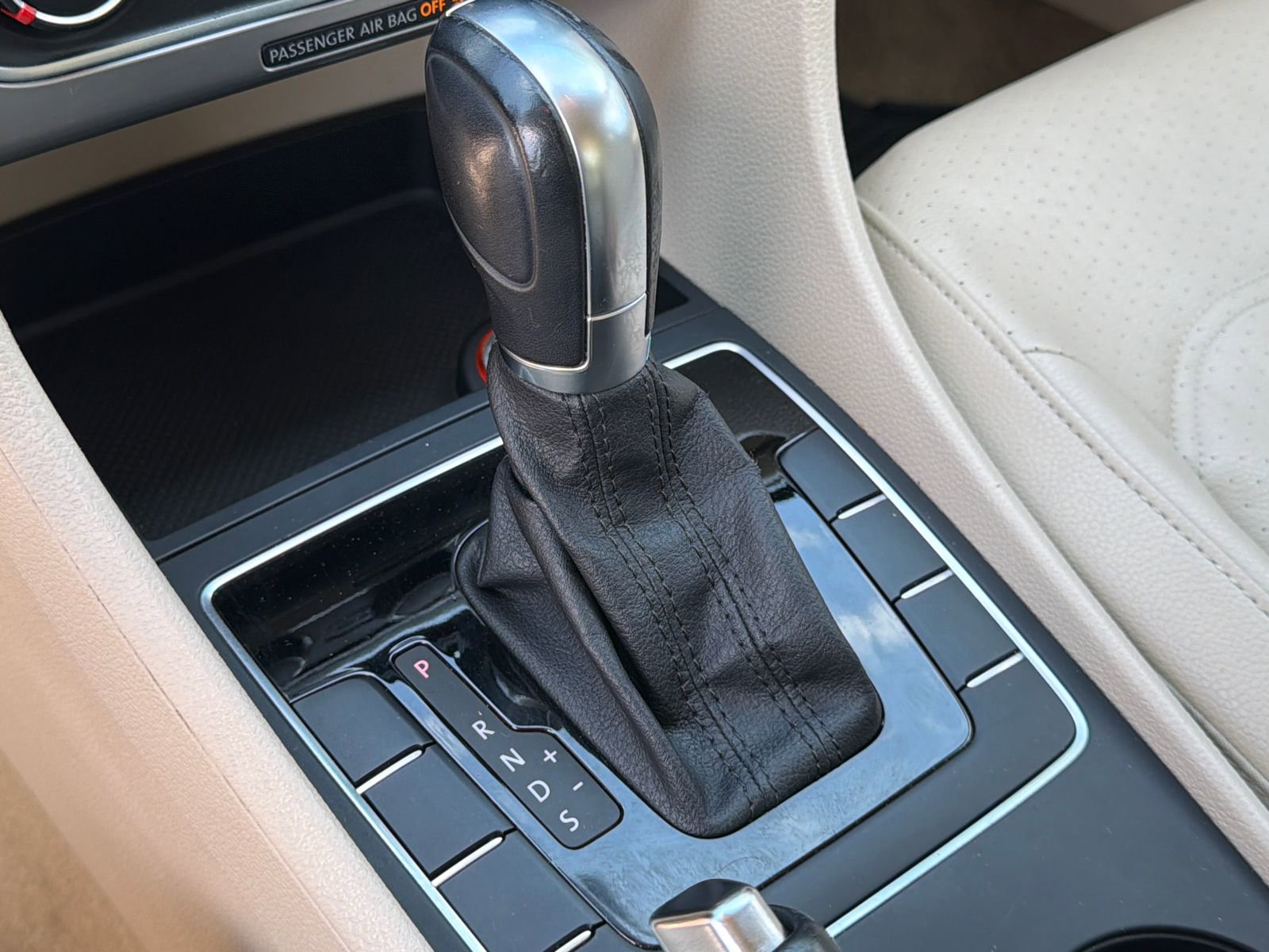 2014 Volkswagen Passat 1.8T Wolfsburg Edition