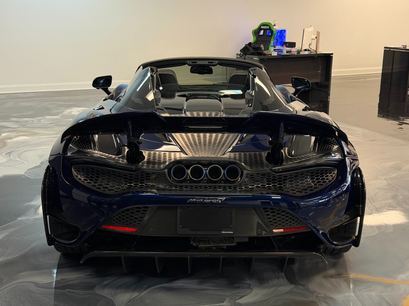 Used 2022 McLaren 765LT photo 12