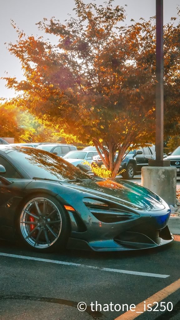 Used 2019 McLaren 720S Performance photo 9