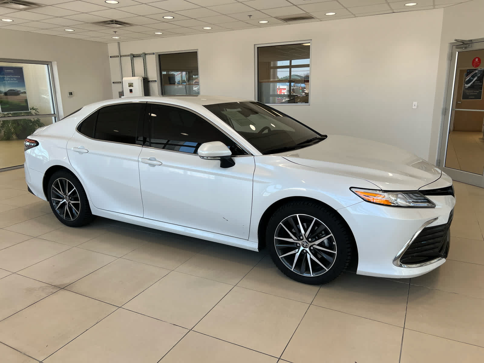 Used 2023 Toyota Camry XLE w/ Protection Package (Q2) (TMS)