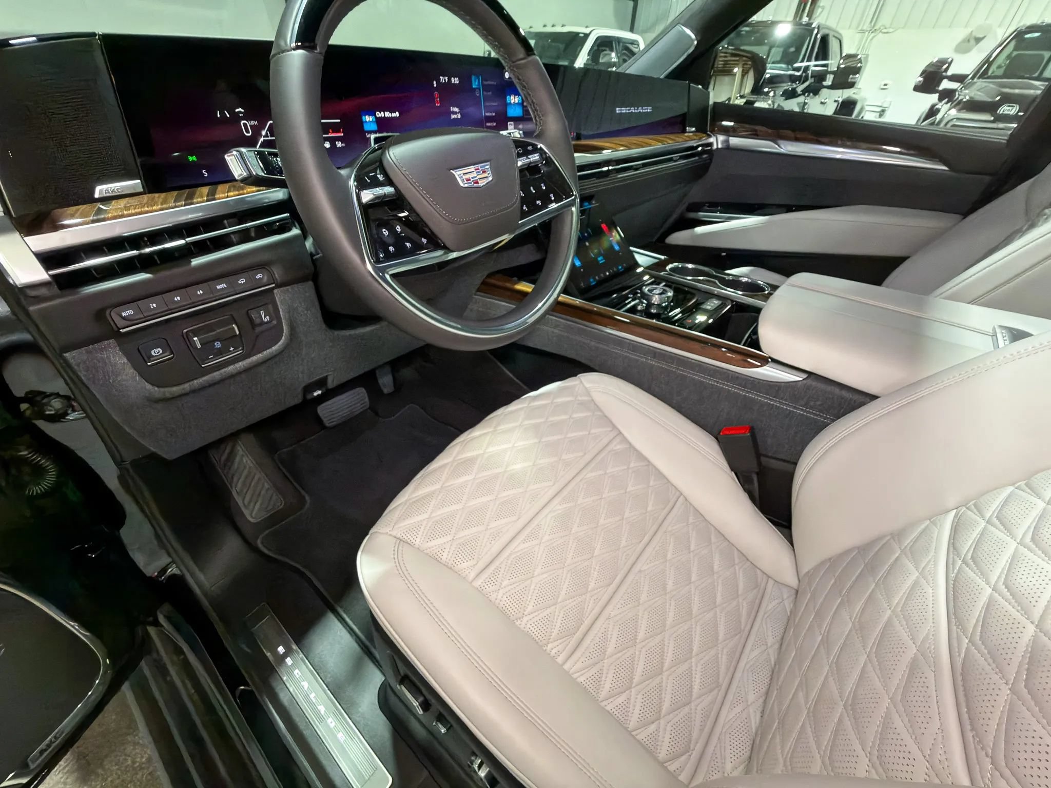 2026 Cadillac Escalade Platinum Sport - Photo 24